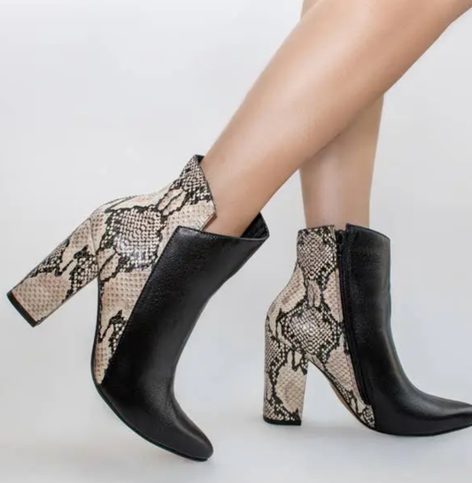 Passion bootie- Black and snake